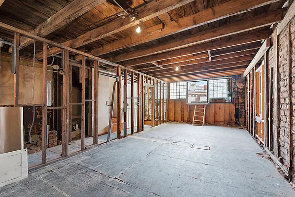 Sold by Compass | media 26