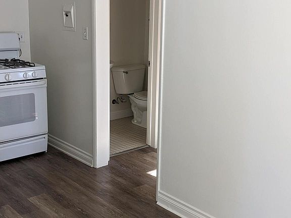 5th image of 20 Granada Ave APT 1