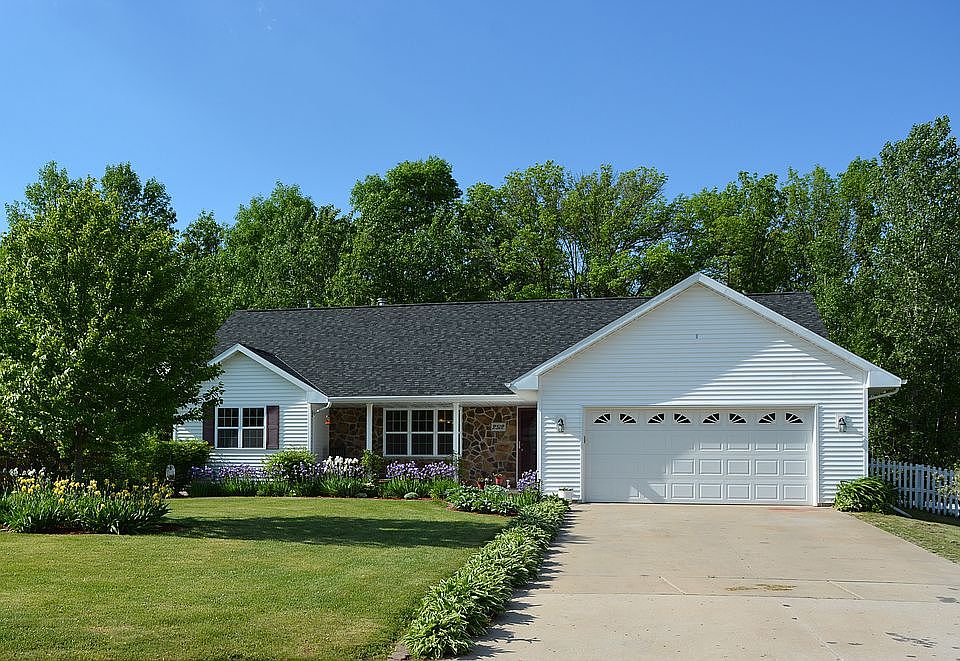 1st image of 2512 Honey Clover Ct