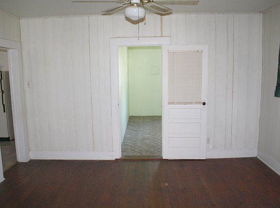 5th image of 420 Monks St