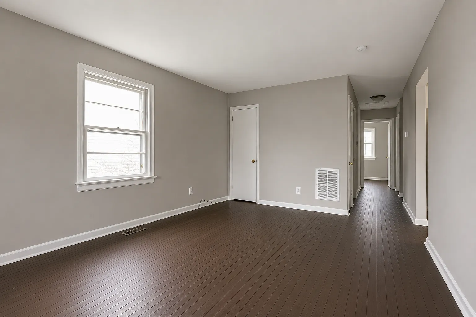 3 bed, 922 sqft, $2,009 — Photo 3