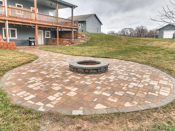5th image of 1940 193rd Ln