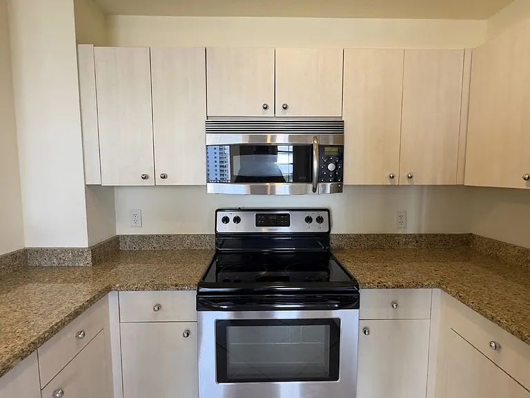 1801 N Flagler Dr #910 — Photo 5