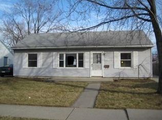 26274 Waldorf St, Roseville, MI 48066