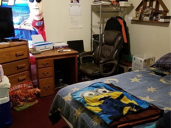 4th image of 417 Blaine Ave