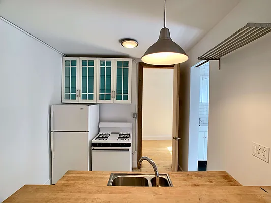 Rented by Building Equity Real Estate LLC | media 16