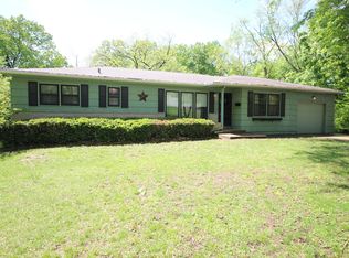 6820 N Baltimore Ave, Gladstone, MO 64118