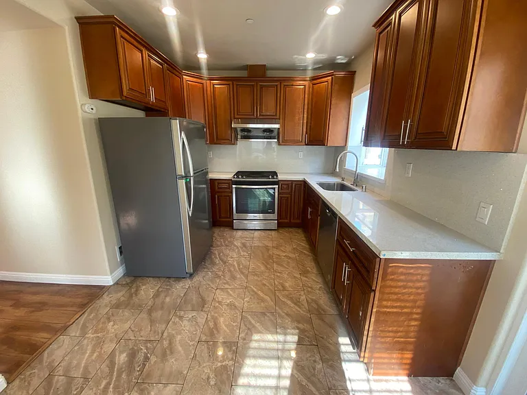 510 Howard St #B — Photo 3