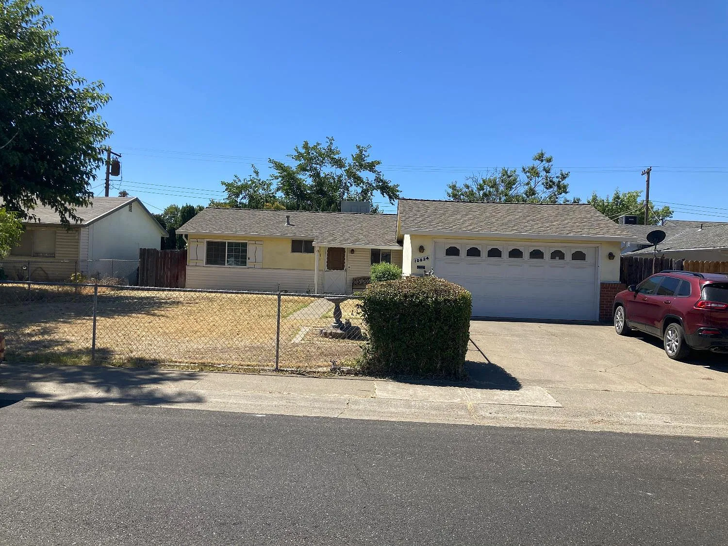 10524 Glenview Way photo 1