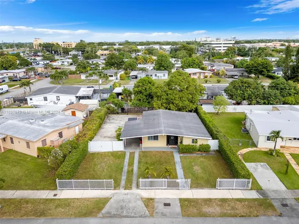 11461 SW 41st Ter, Miami, FL 33165