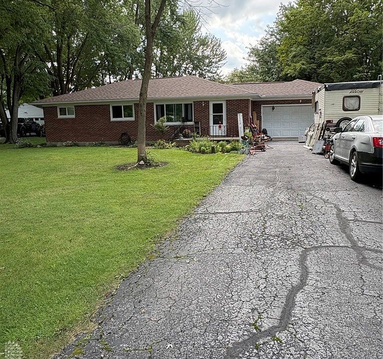 1st image of 2576 Lefevre Rd