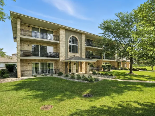 17758 Bernard Dr APT 2A, Orland Park, IL 60467