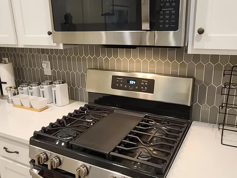 1666 E Lee Dr — Photo 14