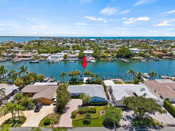 402 Hermosita Dr, Saint Pete Beach, FL 33706