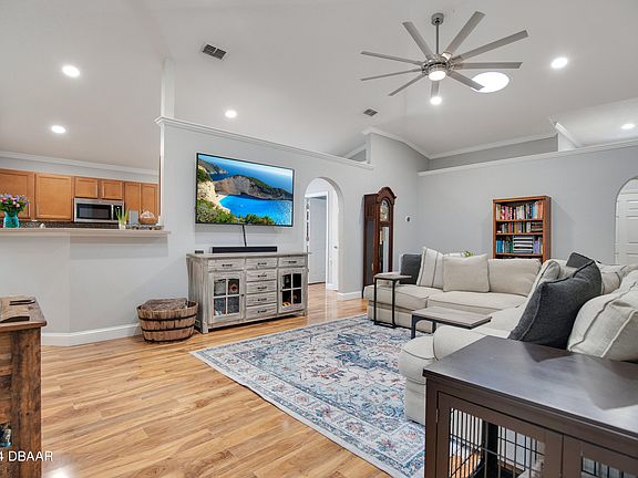 4th image of 3876 Sunset Cove Dr
