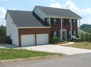 1013 Garrison Ridge Blvd, Knoxville, TN 37922