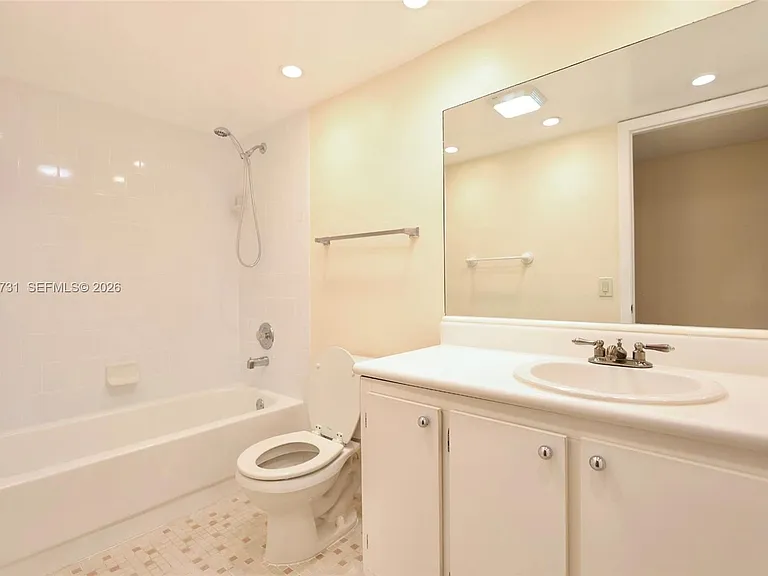 9448 S Belfort Cir #116 — Photo 7