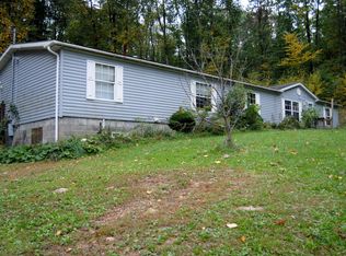 103 Casparis Rd, Connellsville, PA 15425