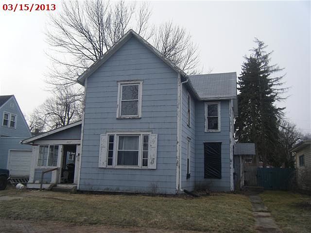 1st image of 207 E John St