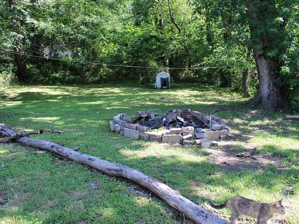 2nd image of 76 Mill St