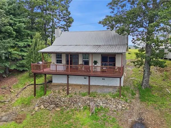 539 Dowel Cir, Ellijay, GA 30540