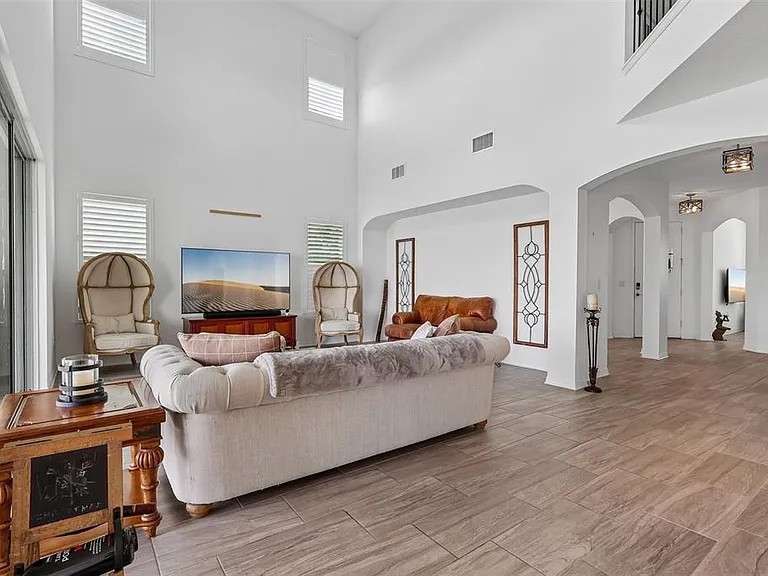 343 Blue Cypress Dr — Photo 7