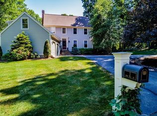 3 Eden Hl, Southwick, MA 01077