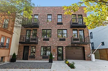 44 Euclid Avenue in Cypress Hills