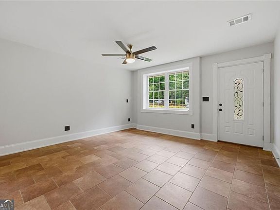 3rd image of 405 E Wilson St