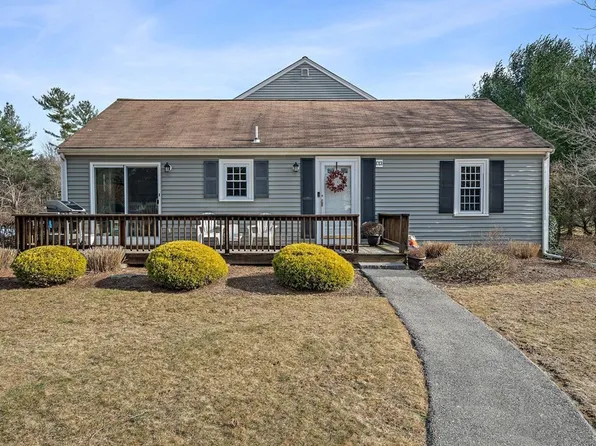 25 Reservoir Rd APT C13, Pembroke, MA 02359