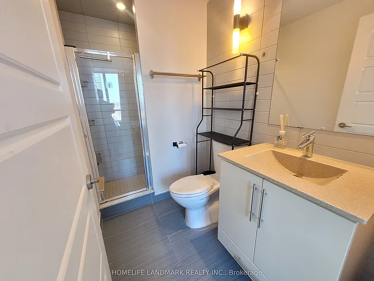 28 Linden St #502 — Photo 17