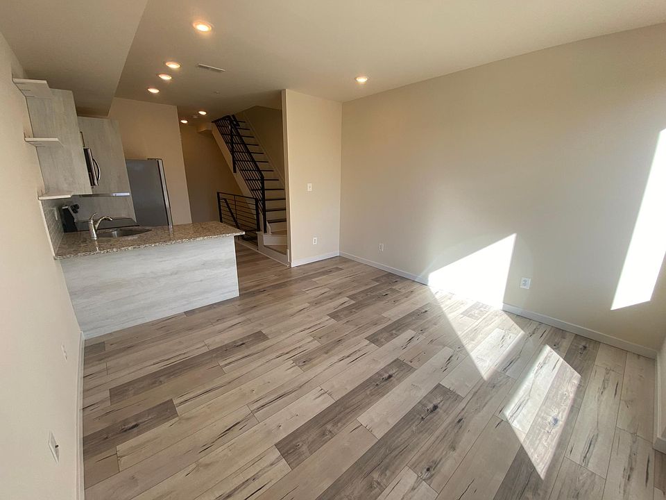 1st image of 5237 Warrington Ave #2F
