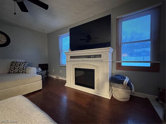 3rd image of 184 Darlington Rd SE