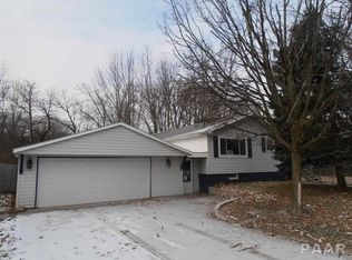 307 Shady Ln, East Peoria, IL 61611