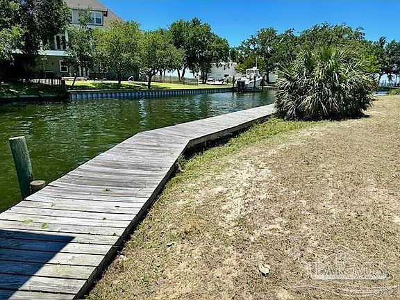3rd image of 4731 Marina Dr
