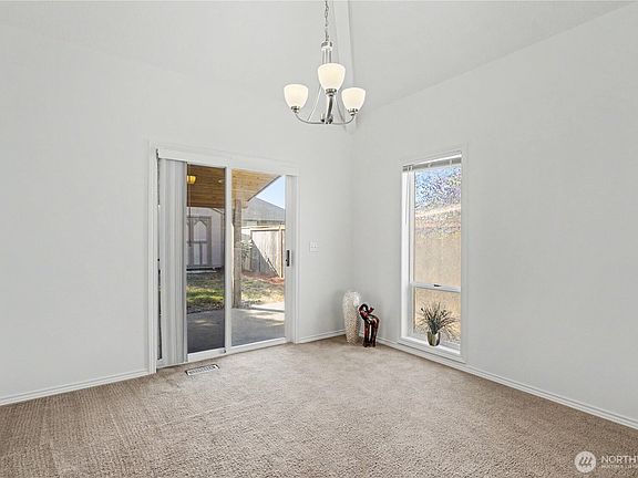 5th image of 1712 SE Solomon Loop