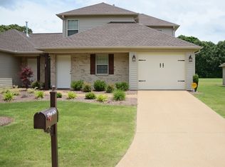 28 Whisper Creek Dr, Jackson, TN 38305