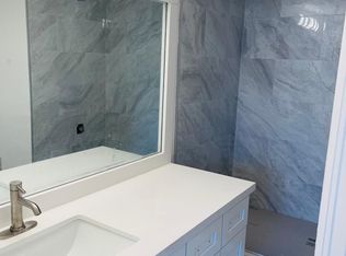 214 Lake Pointe Dr APT 104, Oakland Park, FL 33309