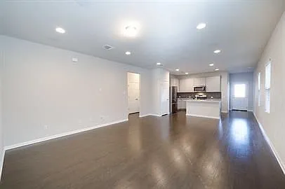 5912 Wolf Pack Dr — Photo 5
