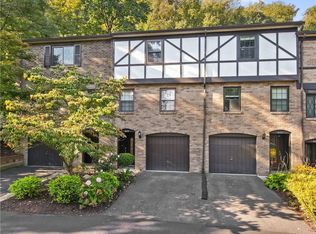 803 Newton Sq, Coraopolis, PA 15108