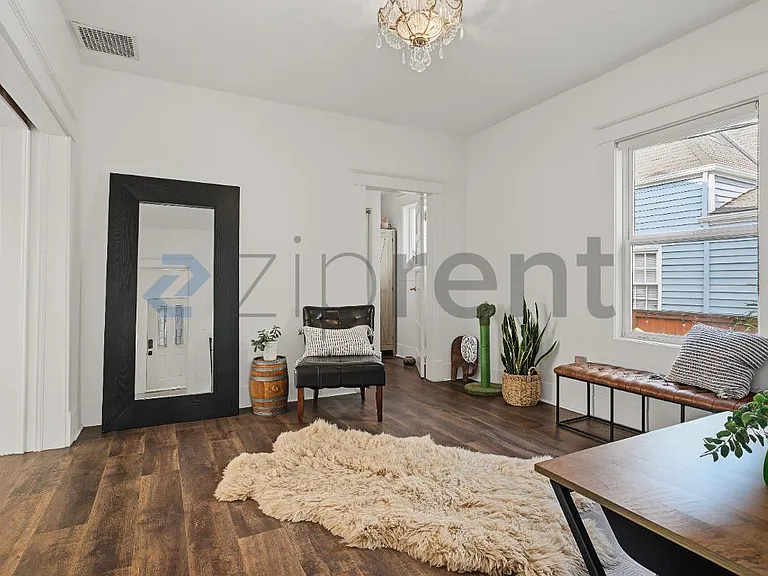 185 E Lincoln St — Photo 10