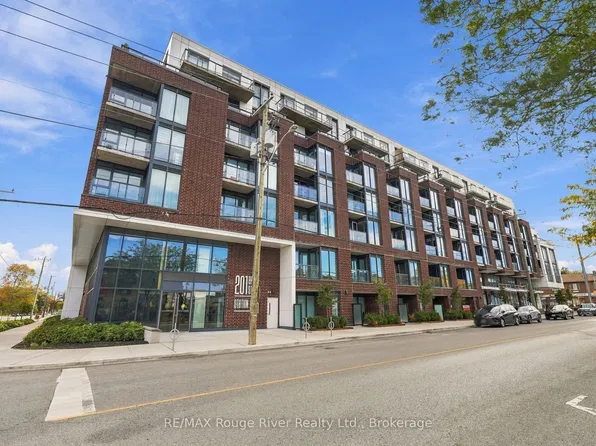 201 Brock St S #217, Whitby, ON L1N 0P8