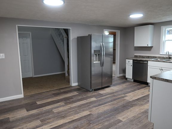 2nd image of 1120 Mill St