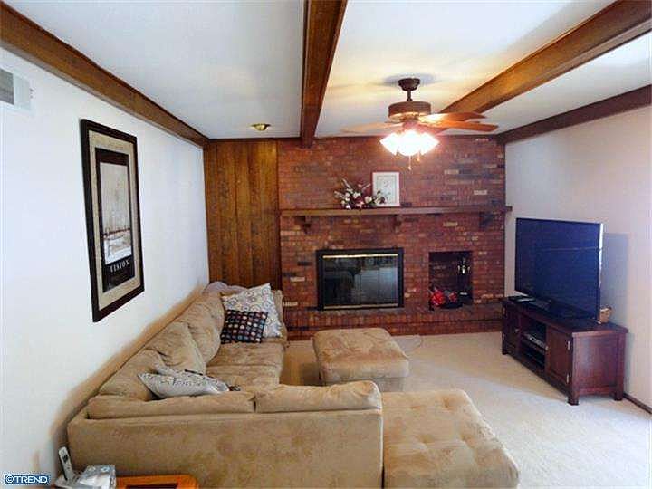 1st image of 400 Stella Dr