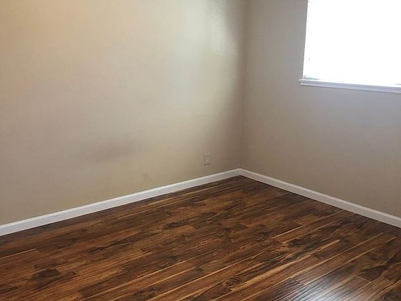 3rd image of 3726 Poinciana Dr APT 14