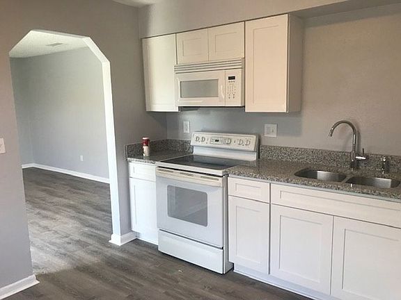5th image of 1033 N Brunnell Pkwy #770FEC378
