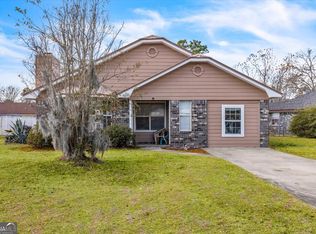 1092 Desert Shield St, Hinesville, GA 31313