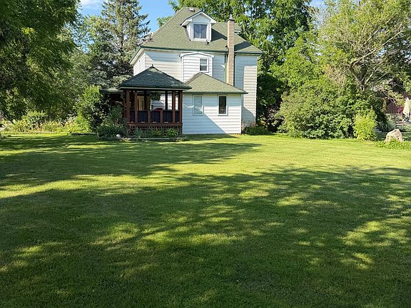 3rd image of 3183 Cemetery Rd