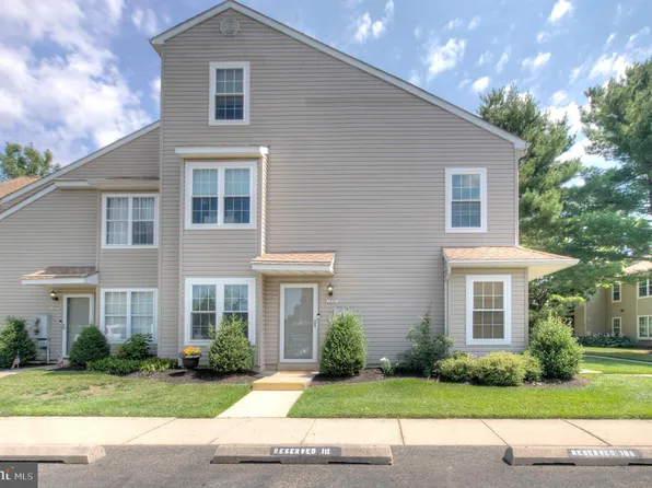 1301 Hawthorne Ct, Sewell, NJ 08080