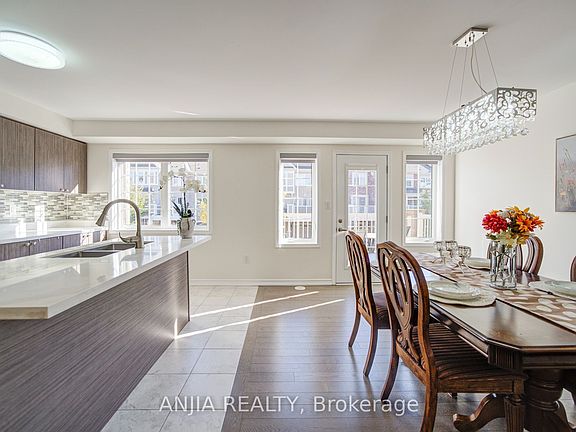 4th image of 24 Goldeye St